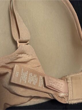 Nude/Beige Full Coverage SKIMS Bra